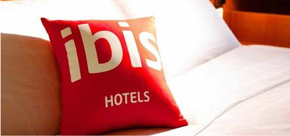  Hotel Ibis Gading Serpong Berbagi ke Panti Asuhan