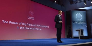 Whistleblower dari Cambridge Analytica Tiba di Capitol Hill