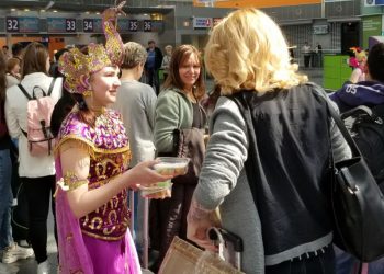 Tari Sintren di Bandara Boryspil Kiev