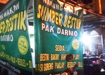Nikmatnya Bistik, Ukulele, dan Bas Betot