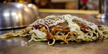 Okonomiyaki, Histori “Soul Food”-nya  Kota Hiroshima