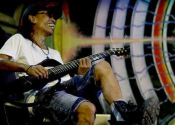 “Pak Tua” itu Tidak Sendiri