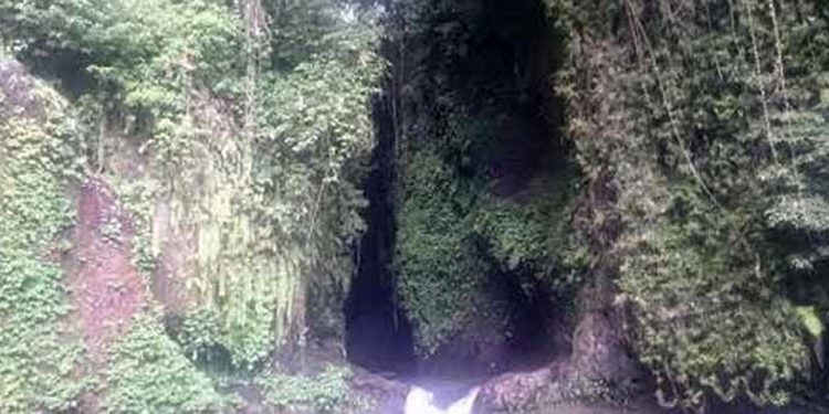 Air Terjun Jembong di Bali