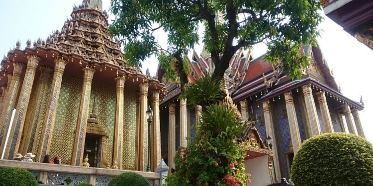 Grand Palace, Istana Raja yang Spektakuler