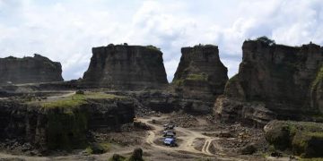 Grey Canyon di Kudus Jawa Tengah