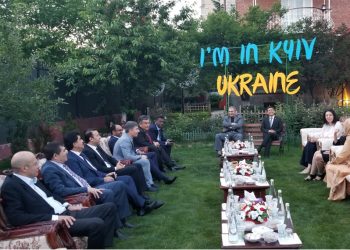 “Diplomasi Bukber” ala Dubes Yuddy Chrisnandi