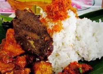 Pedasnya Nasi Punel Khas Pasuruan