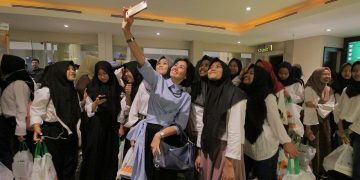 Bursa Sajadah Semangati Mengaji dengan Nobar “Guru Ngaji”
