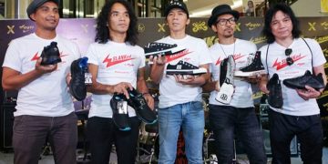 Slank Luncurkan Sepatu Edisi “Slanked”