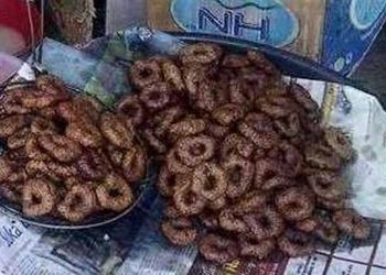 Kue Talipuk dari Biji Teratai