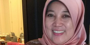 Yatti Surtiyati, si Cantik Penggiat Koperasi