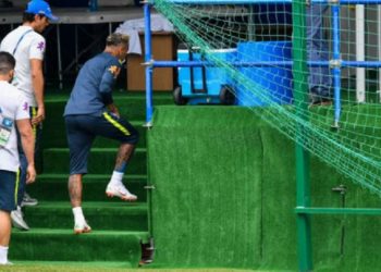 Mengkhawatirkan: Cuma Bisa 15 Menit, Neymar Tinggalkan Sesi Latihan