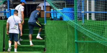 Mengkhawatirkan: Cuma Bisa 15 Menit, Neymar Tinggalkan Sesi Latihan
