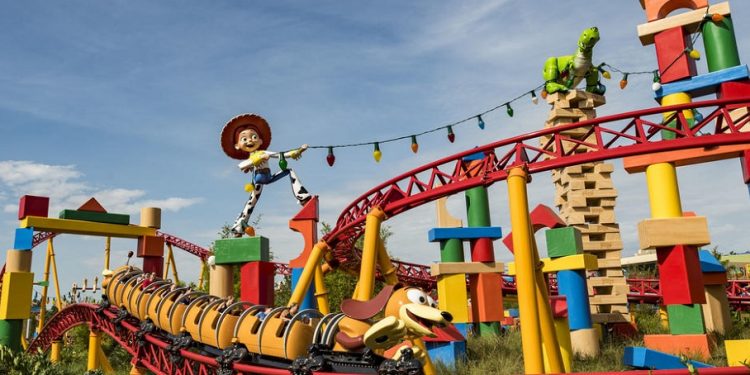Walt Disney World Luncurkan Aplikasi Seluler Play Disney Parks
