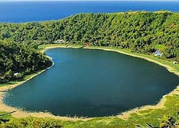 Danau Cinta di Pulau Makalehi