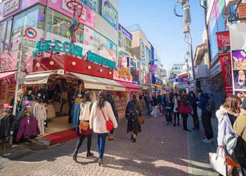 Belanja Murah di Takeshita Street Jepang