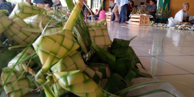 Ketupat, Ngaku Lepat, Laku Papat