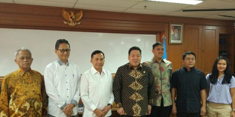 ‘Lima’ Tetap 17 Tahun – Adegan Sila Pertama Jadi Alasan