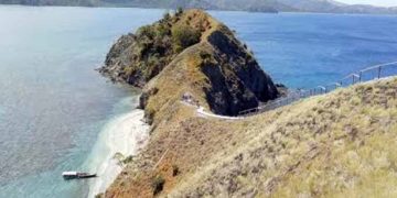 Keindahan Pulau Dua di Luwuk