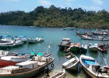 Wisata Pantai Sendang Biru