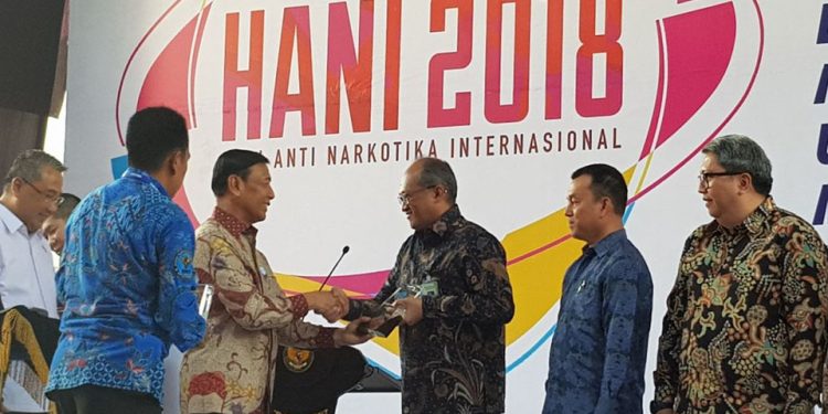 Citilink Terima Penghargaan BNN pada Hari Anti Narkoba Internasional 2018