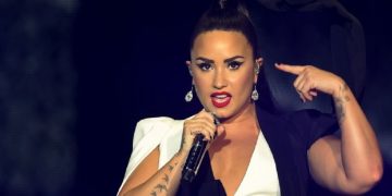 Demi Lovato dilarikan ke rumah sakit