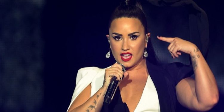 Demi Lovato dilarikan ke rumah sakit