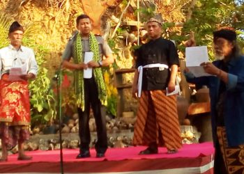 Mengkritik Polisi dengan Puisi