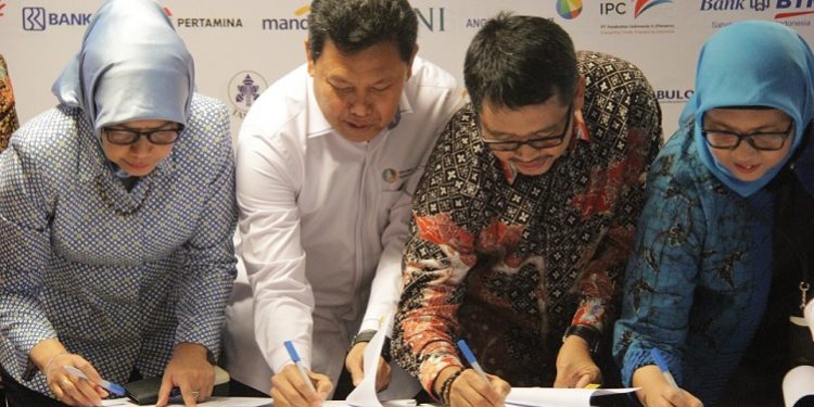 Ribuan keluarga dapat sambungan listrik gratis