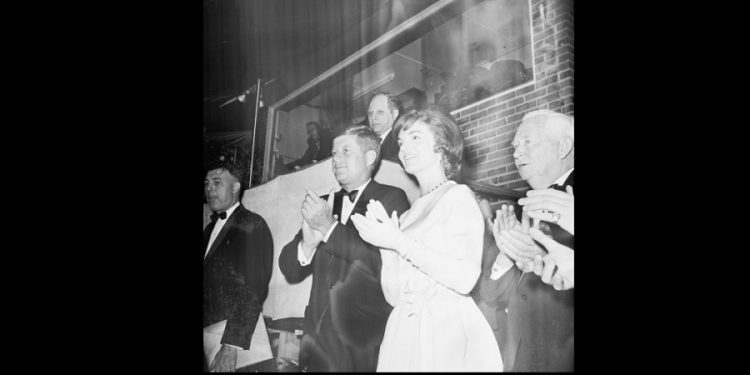 Kata Terakhir JFK kepada Istrinya Sebelum Meninggal