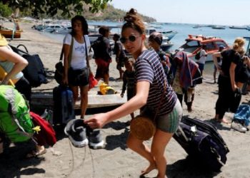 2000 Wisatawan dievakuasi dari Kep. Gili