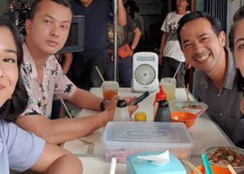 Aruna & Lidahnya – Sebuah Film tentang Makan, Perjalanan dan Konspirasi