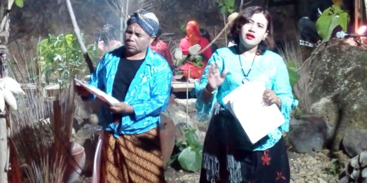Sang Nyai di Hutan Jati