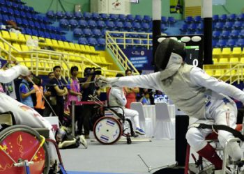 China Borong 3 Emas dari Wheelchair Fencing