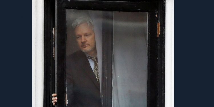 Lho, Jaksa Minta Hakim “Segel” Tuntutan untuk Julian Assange
