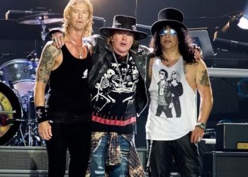 Jokowi Hadir ke Konser Guns N’Roses di GBK, Kamis Besok?