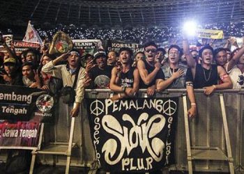 Konser 35 Tahun Slank, Damai, Tertib dan Penuh Pesan Solidaritas