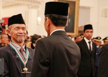 GM, Nyaplok JP dan Ngobok-obok PAN
