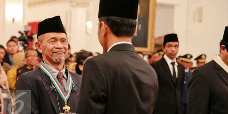 GM, Nyaplok JP dan Ngobok-obok PAN