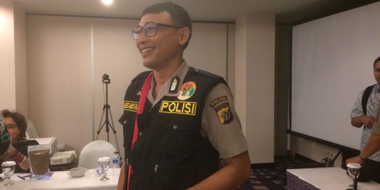 Polisi Pi Ajar, Menaklukkan Hati dengan Ketulusan dan Cinta