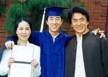Jackie Chan Akui Pernah Kunjungi Pelacur dan Sarang Perjudian
