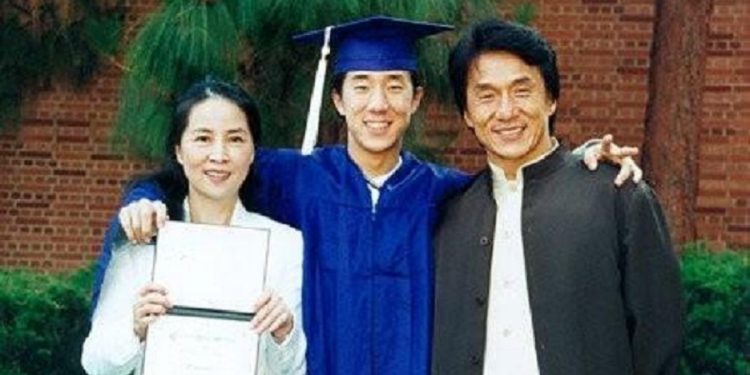 Jackie Chan Akui Pernah Kunjungi Pelacur dan Sarang Perjudian