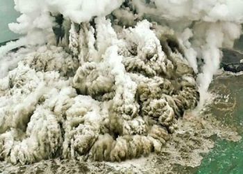 Erupsi Dahsyat 64 Ha Lereng Baratdaya Anak Gunung Krakatau Longsor
