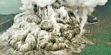 Erupsi Dahsyat 64 Ha Lereng Baratdaya Anak Gunung Krakatau Longsor
