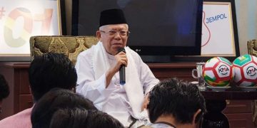 Wow!! Ternyata Kiai Ma’ruf Adalah Milanisti dan Red Army