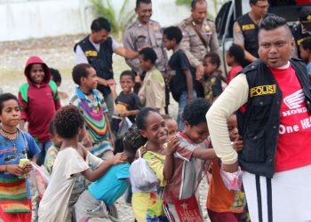 Susu Berbalas Tuba di Pedalaman Papua