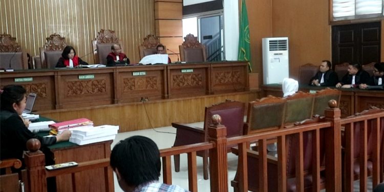 Pengacara Gagal Hadirkan Saksi, Pedangdut Sisca Dewi Shock