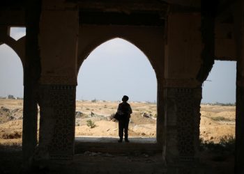 Impian Remaja Palestina di Bekas Bandara Gaza