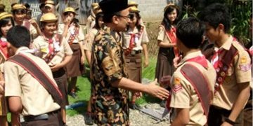 Mengurai Mimpi, Menyemai Bakti