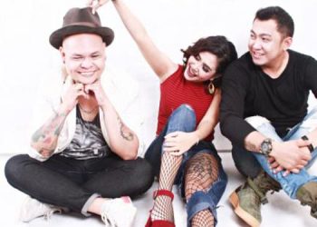 Halus Lembut Rilis Kapal Miring